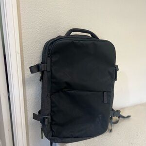 Incase EO Travel Backpack (Black) fits up to 17" MacBook Pro